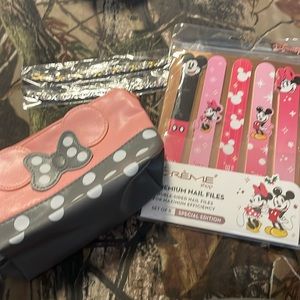 Minnie Mouse makeup pouch